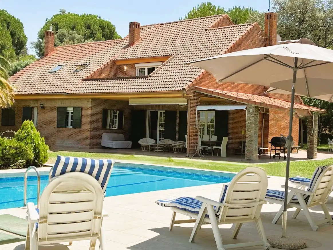Xalet amb piscina en venda a Paseo de Serbales, imagen 2