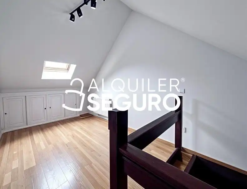 Bedroom of Houses for rent in Madrid  with Heating, Terrace and Storage room