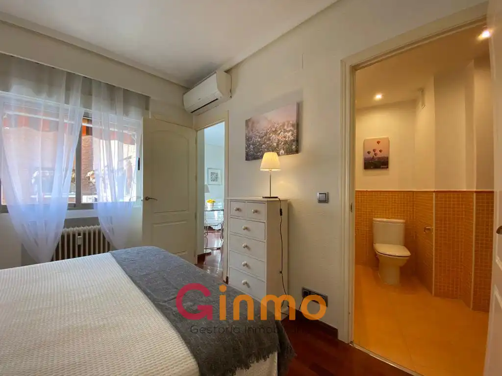 Flat for rent in Calle de San Julio, 3, El Viso