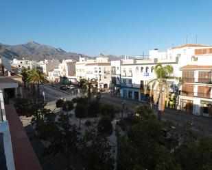 Vista exterior de Edifici en venda en Nerja