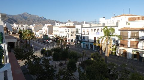 Edificio 4 plantas con dos viviendas mas local comercial , sotano y terraza atico