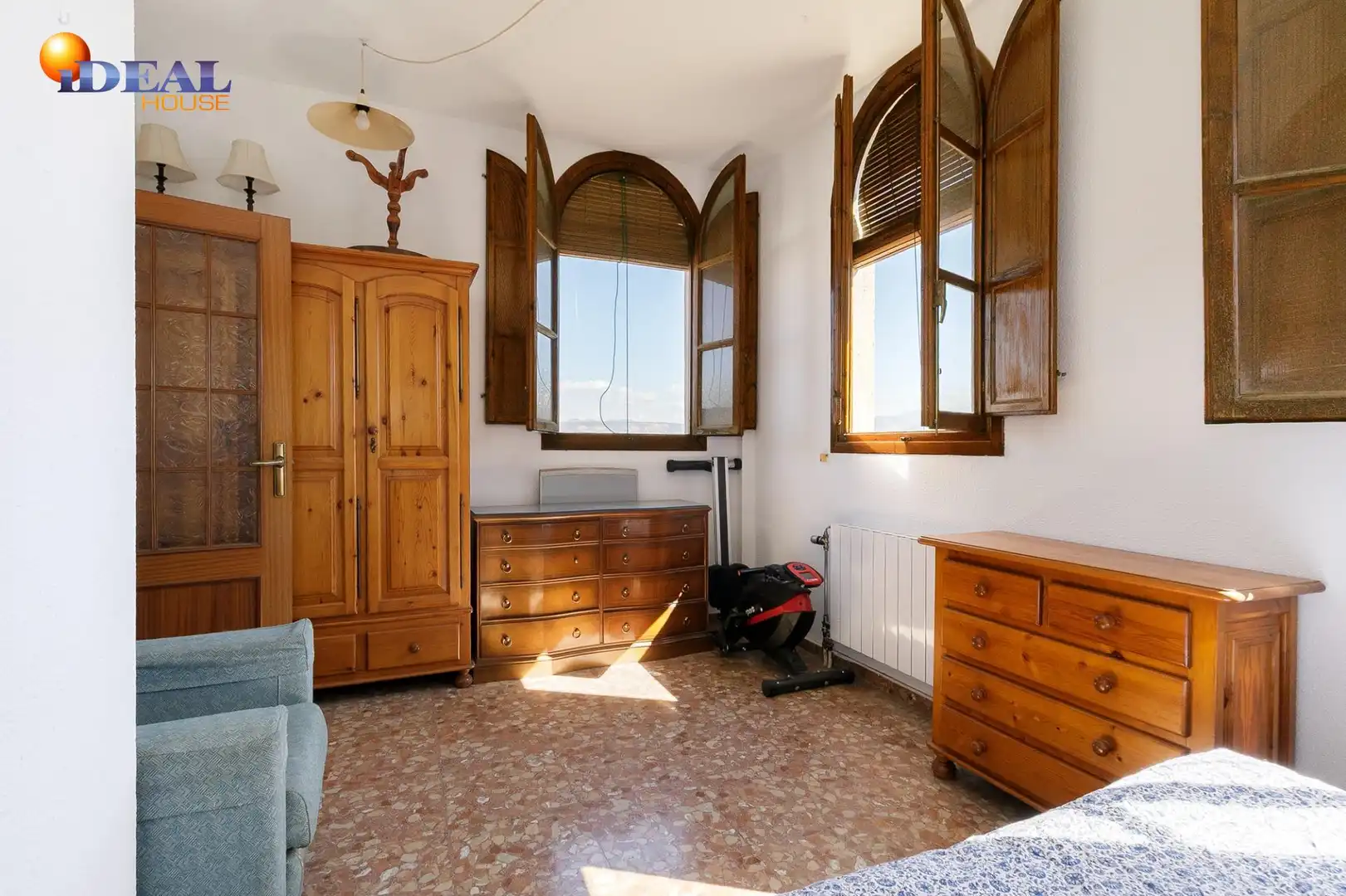 Habitación de Casa o chalet en venta en Ogíjares con Jardín privado, Terraza y Balcón