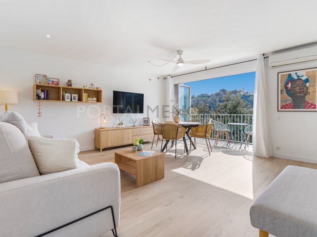 Sala de estar de Casa o chalet en venta en Ciutadella de Menorca con Aire acondicionado, Jardín privado y Terraza