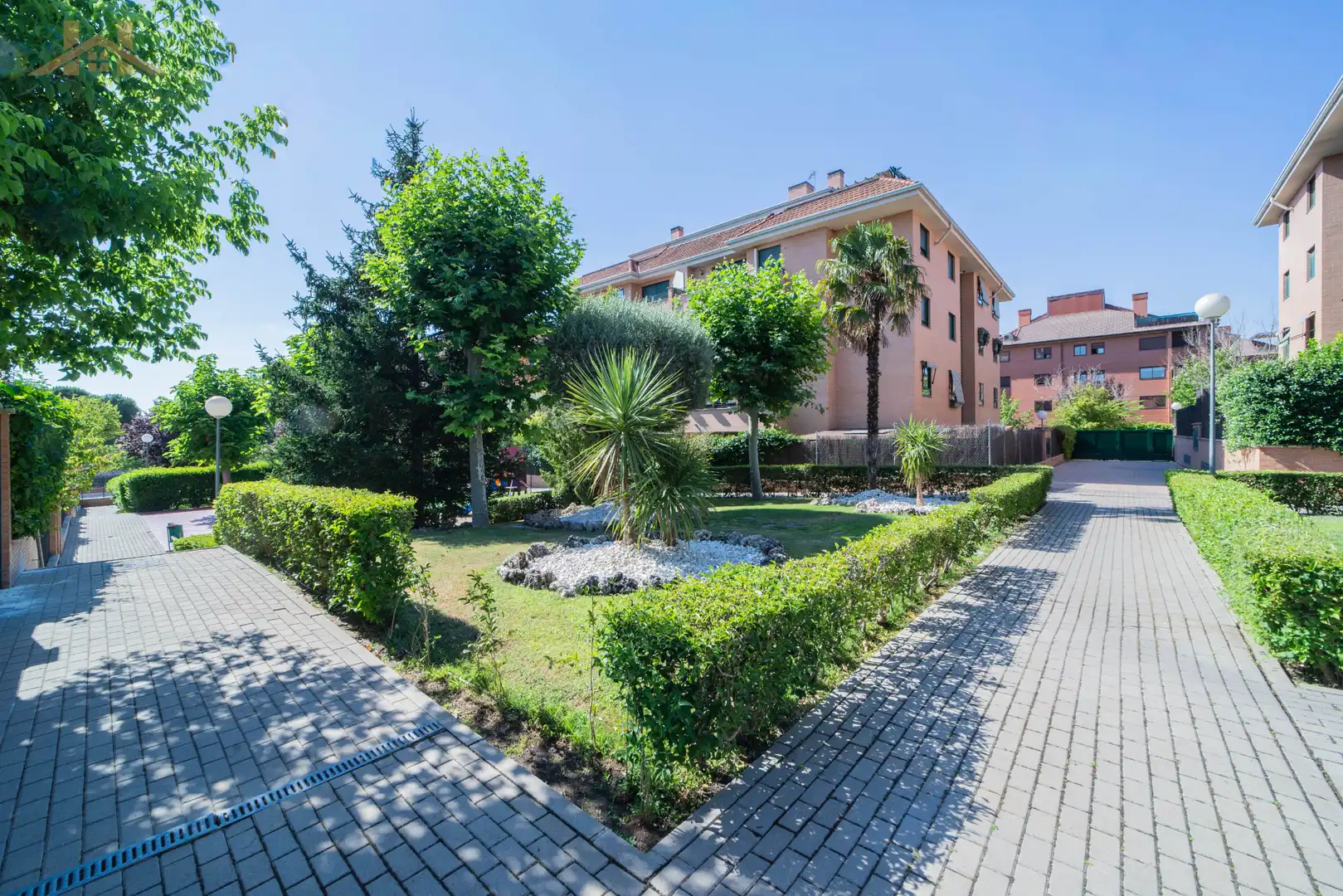 Vista exterior de Piso en venta en Boadilla del Monte con Aire acondicionado, Calefacción y Jardín privado