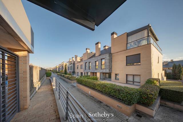 Apartamento en Alquiler en Calle Dámaso Alonso en Encinar de los Reyes