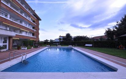 Swimming pool of Flat for sale in Lloret de Mar  with Terrace and Swimming Pool