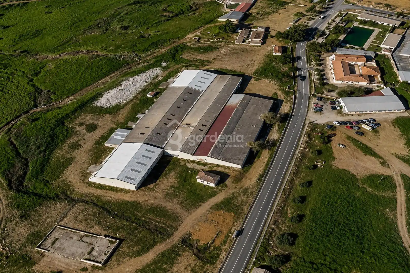 Aparcament de Nau industrial en venda en Guadalcanal