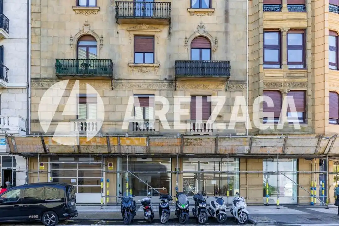 Gewerbefläche zur Miete in Ramón María Lili Pasealekua 1, imagen 7