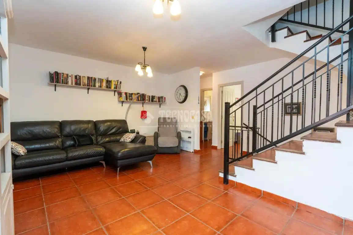 Sala d'estar de Casa adosada en venda en Adeje amb Terrassa i Balcó