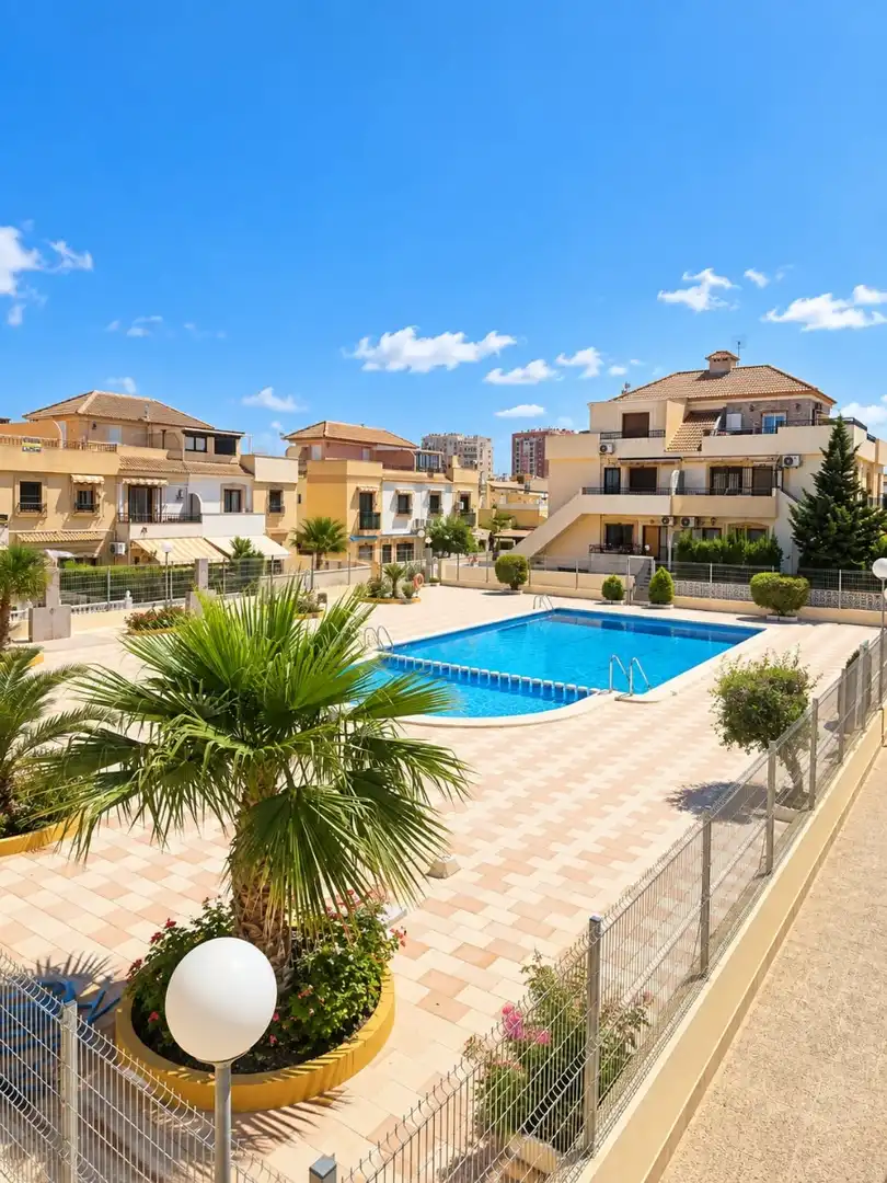 Apartment with pool to rent in Nueva Torrevieja - Aguas Nuevas, imagen 22