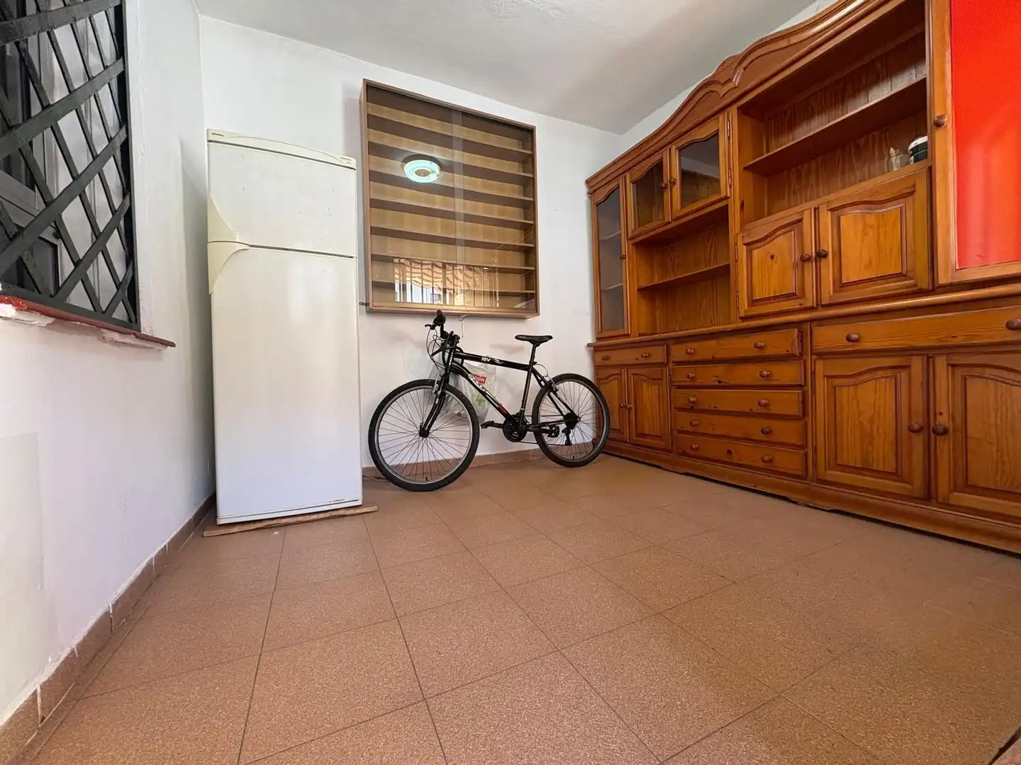 Kitchen of Detached homes for sale in Algeciras  with Air Conditioner, Terrace and Storage room