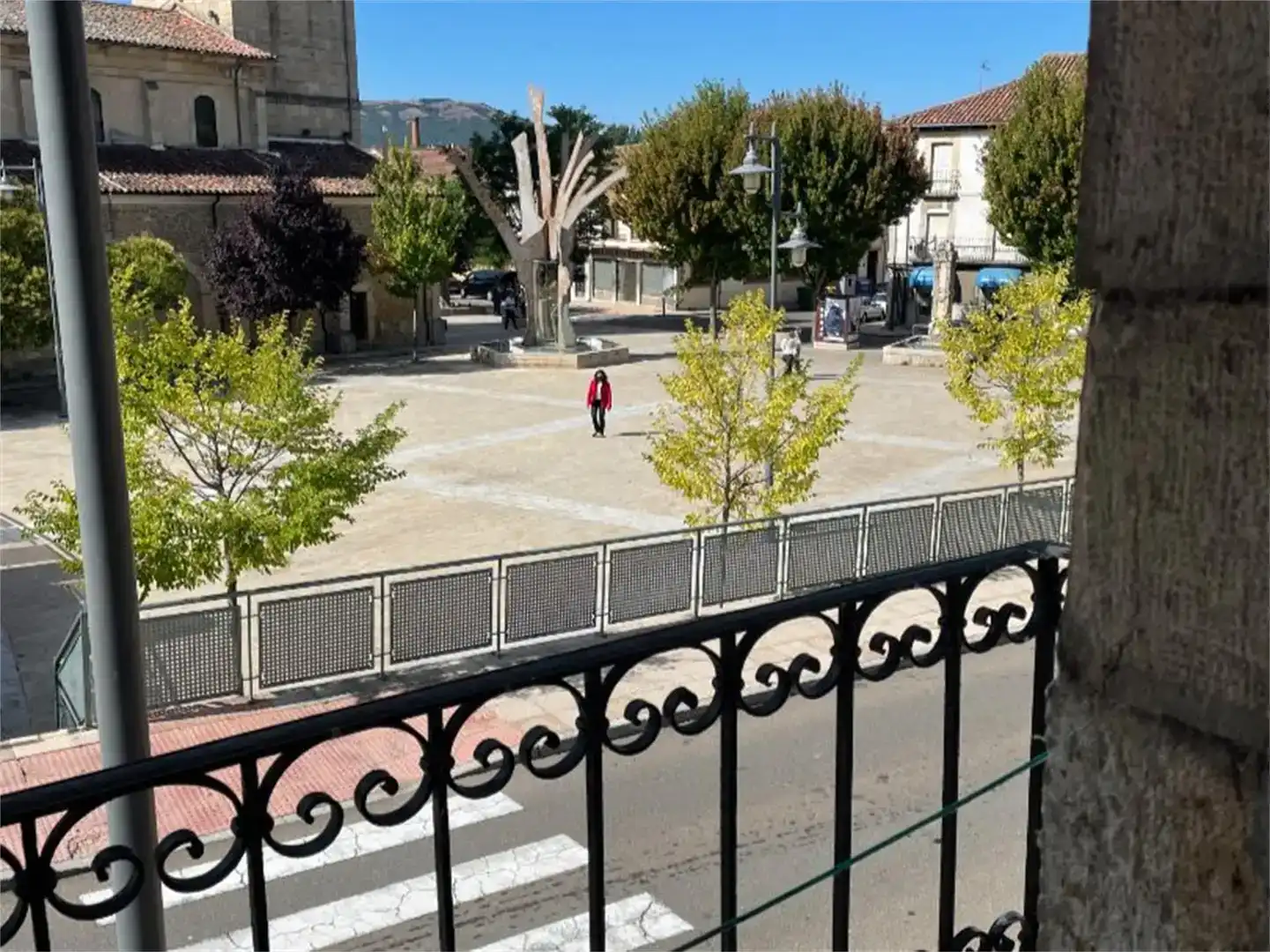 Vista exterior de Casa adosada en venda en Boñar