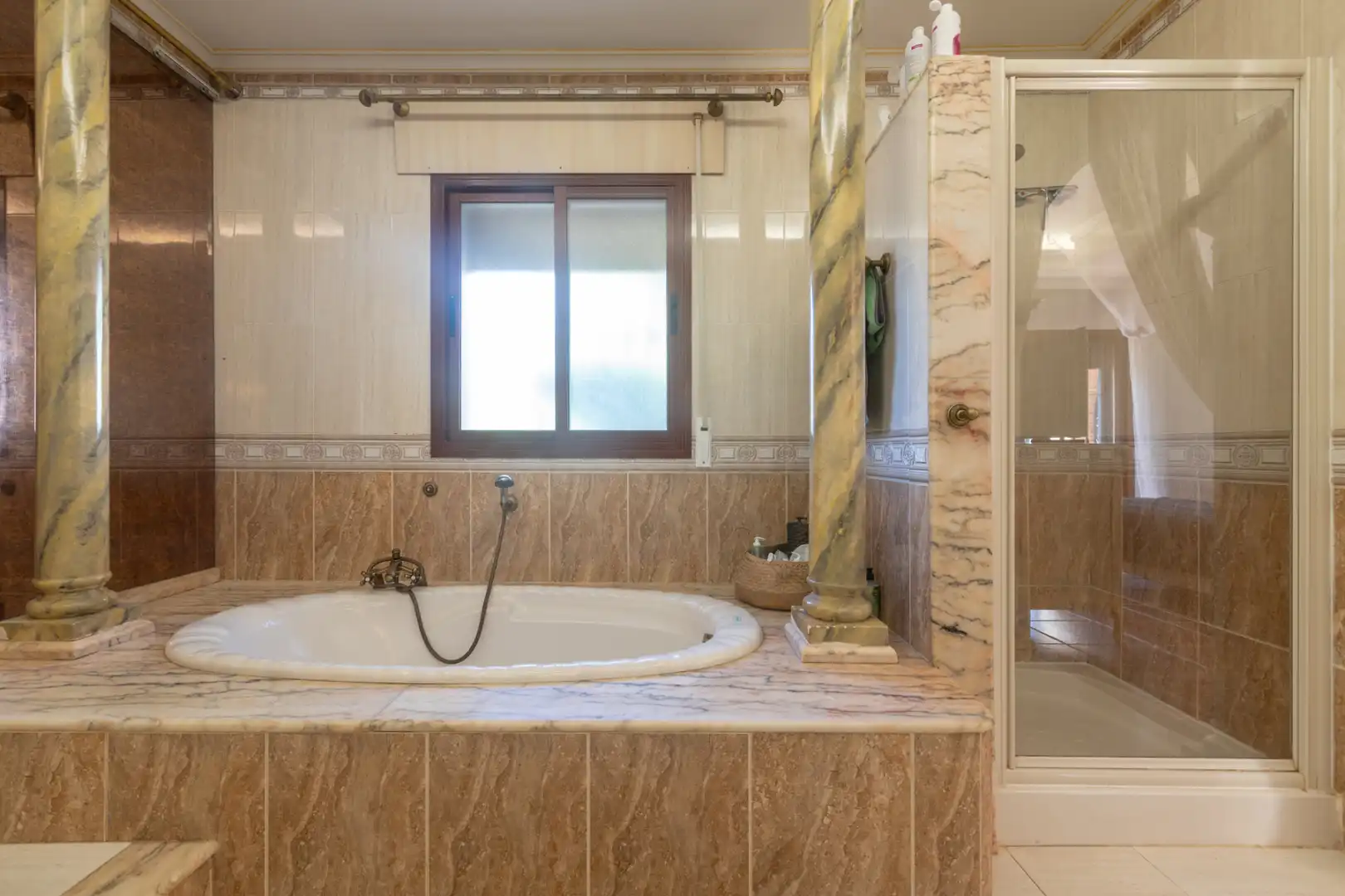 Baño de Casa o chalet en venta en Alhaurín de la Torre con Aire acondicionado, Calefacción y Jardín privado