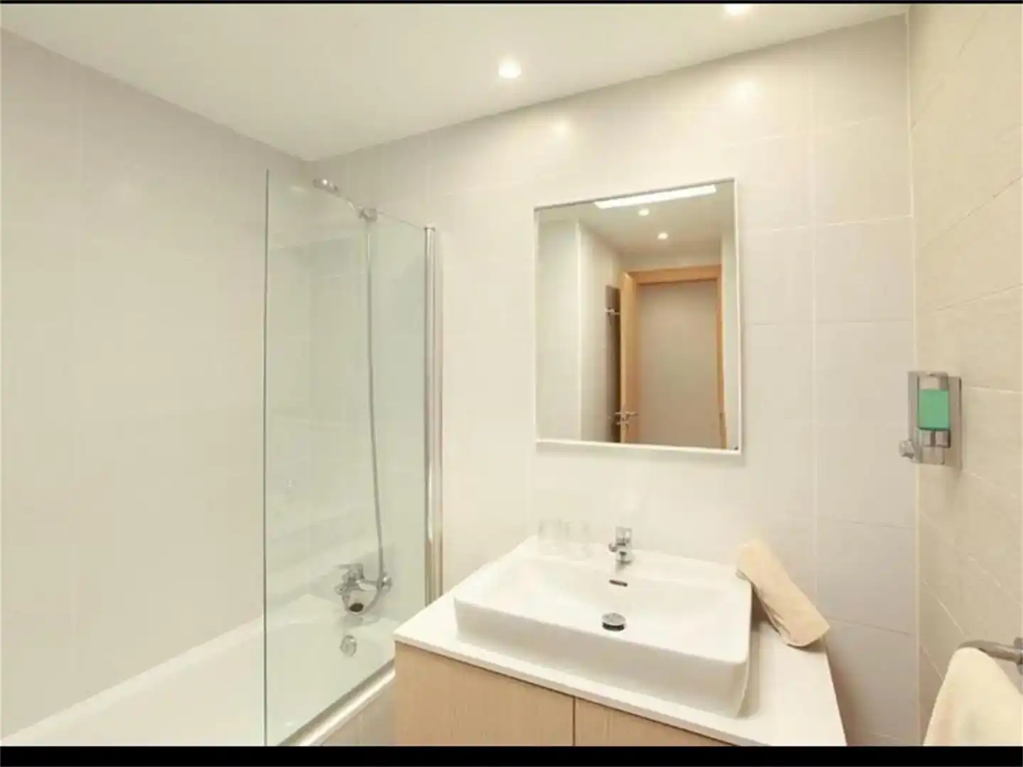 Bany de Apartament en venda en Yaiza amb Aire condicionat, Piscina i Balcó