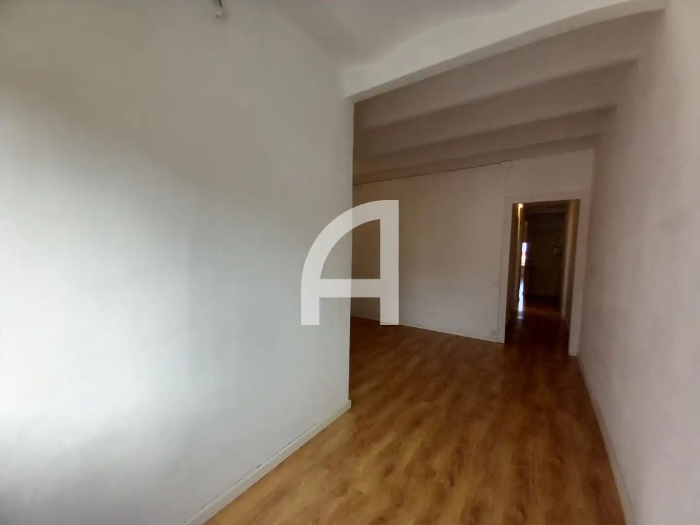 Pis de lloguer en Barcelona amb Parquet, Terrassa i Balcó