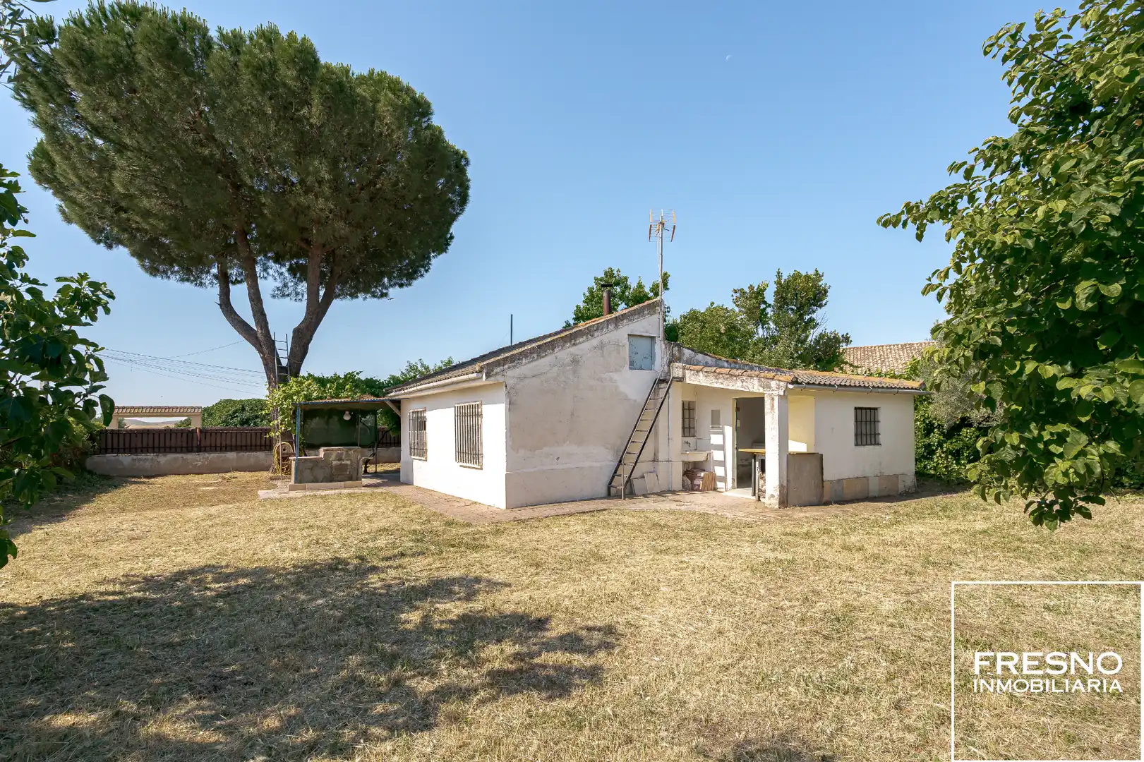 Vista exterior de Casa o chalet en venta en Serracines con Jardín privado, Terraza y Trastero