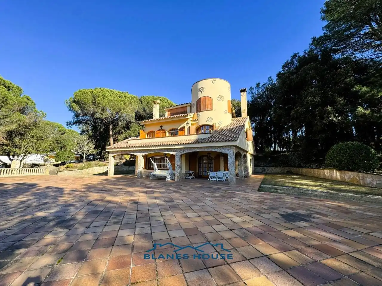 Vista exterior de Finca rústica en venda en Sant Feliu de Buixalleu amb Calefacció, Jardí privat i Terrassa