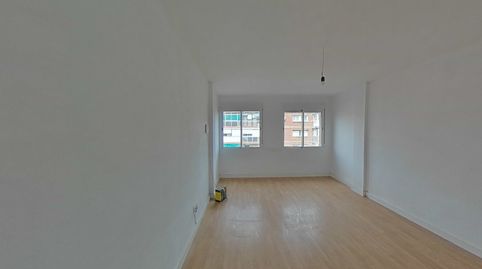 Foto 5 de Piso en venta en C/ Ramón Llull, Santa Perpètua de Mogoda, Barcelona
