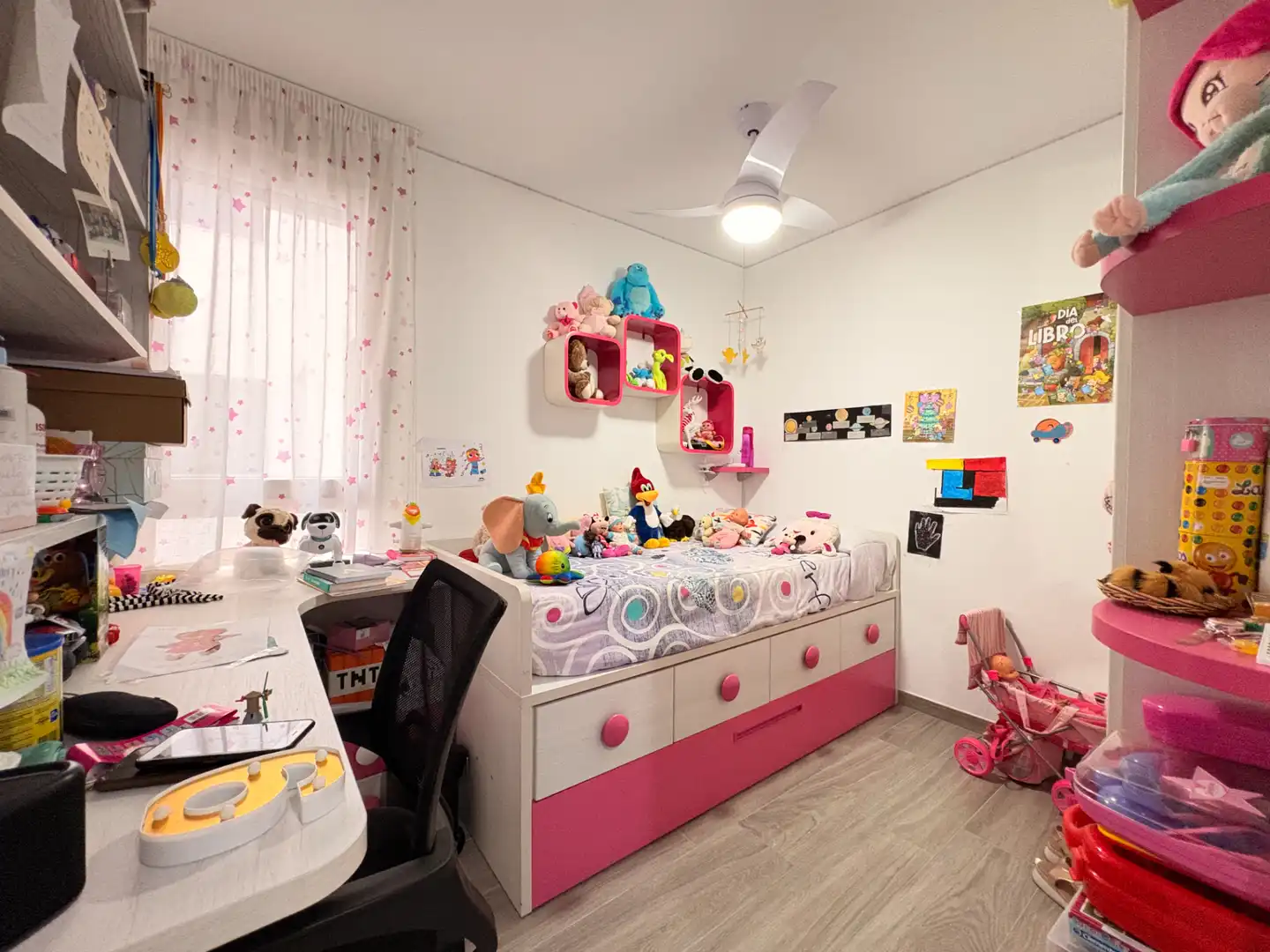 Bedroom of Attic for sale in Zaragoza  with Air Conditioner, Heating and Terrace