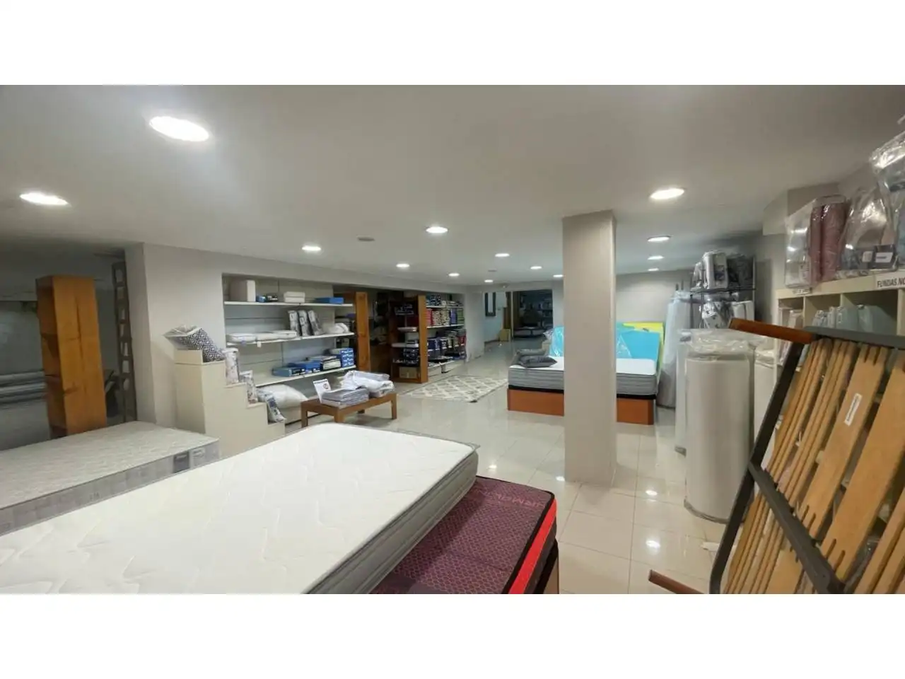 Local comercial en venta en Milán - Pumarín - Teatinos, imagen 2