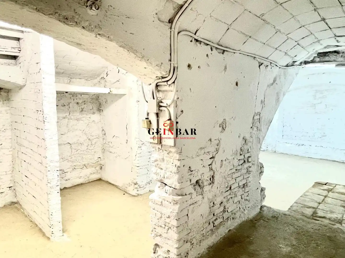 Planta baja en venta en Barcelona con Trastero y Alarma