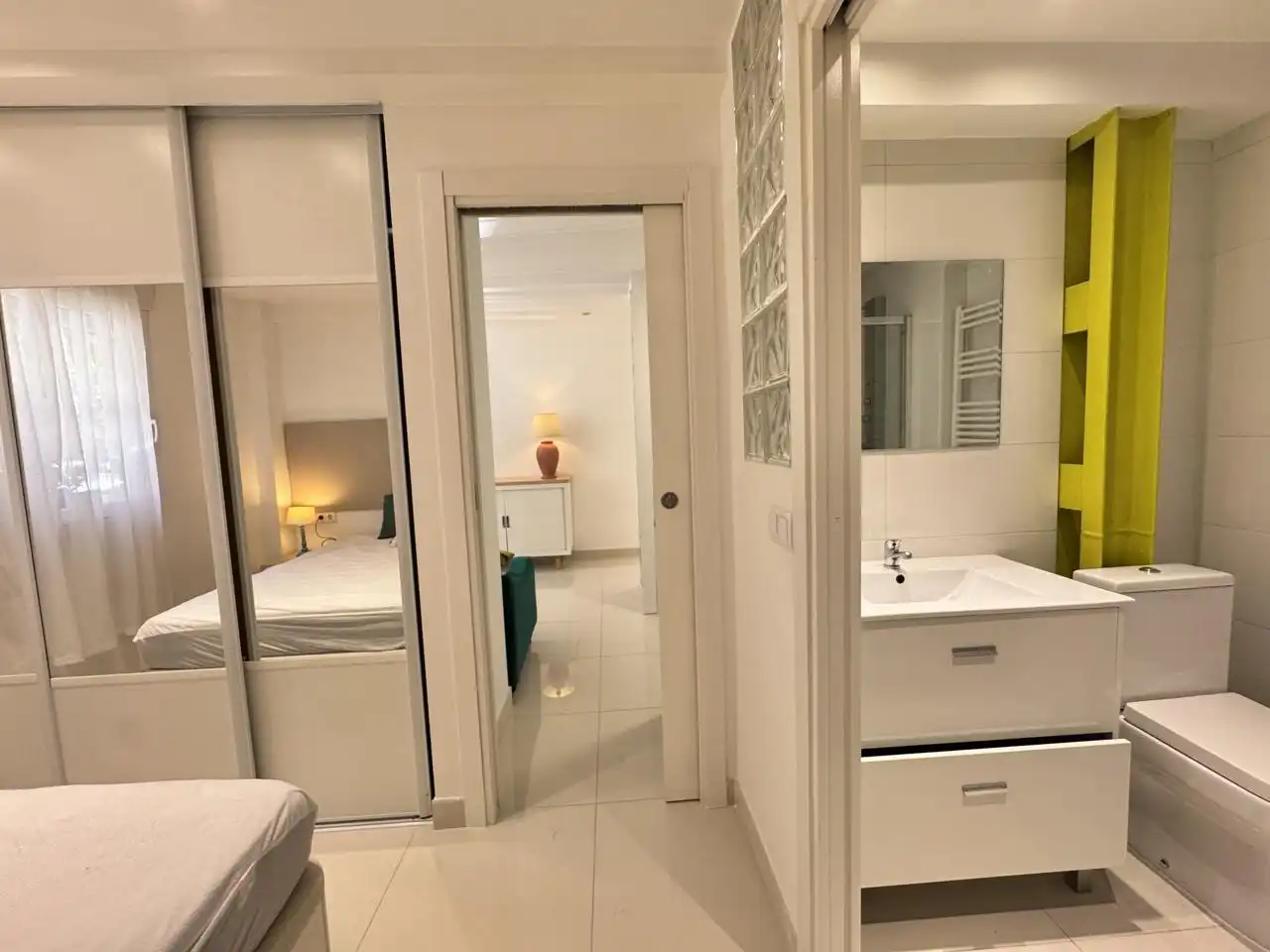 Habitación de Apartamento de alquiler en Madrid con Aire acondicionado, Calefacción y Amueblado
