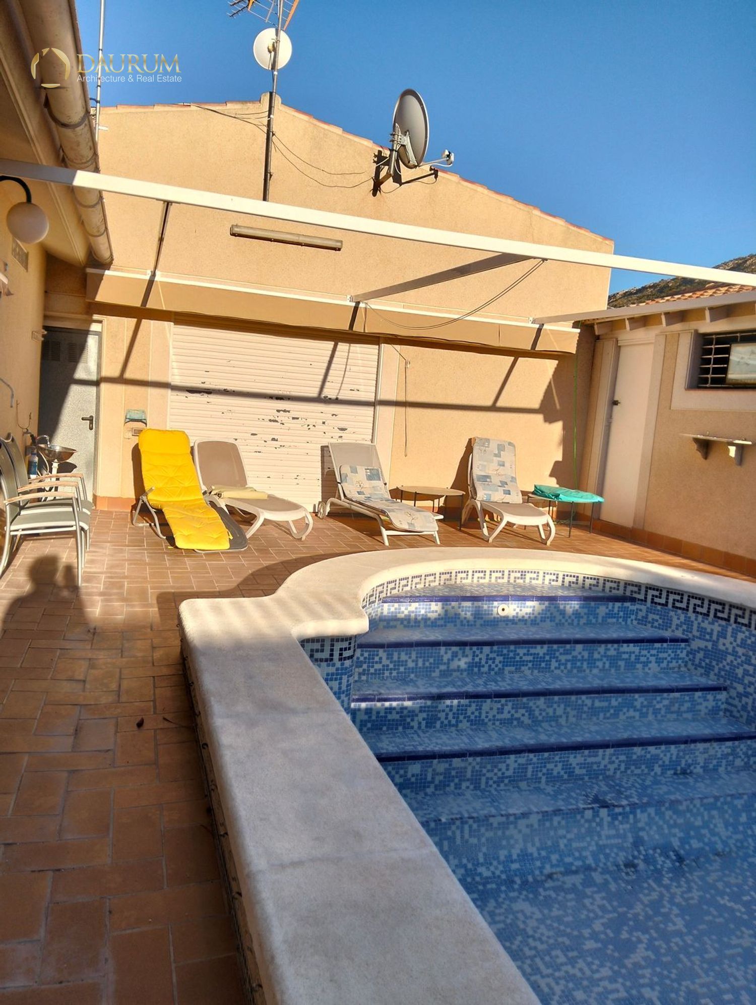Swimming pool of House or chalet for sale in Alicante / Alacant  with Air Conditioner, Heating and Terrace