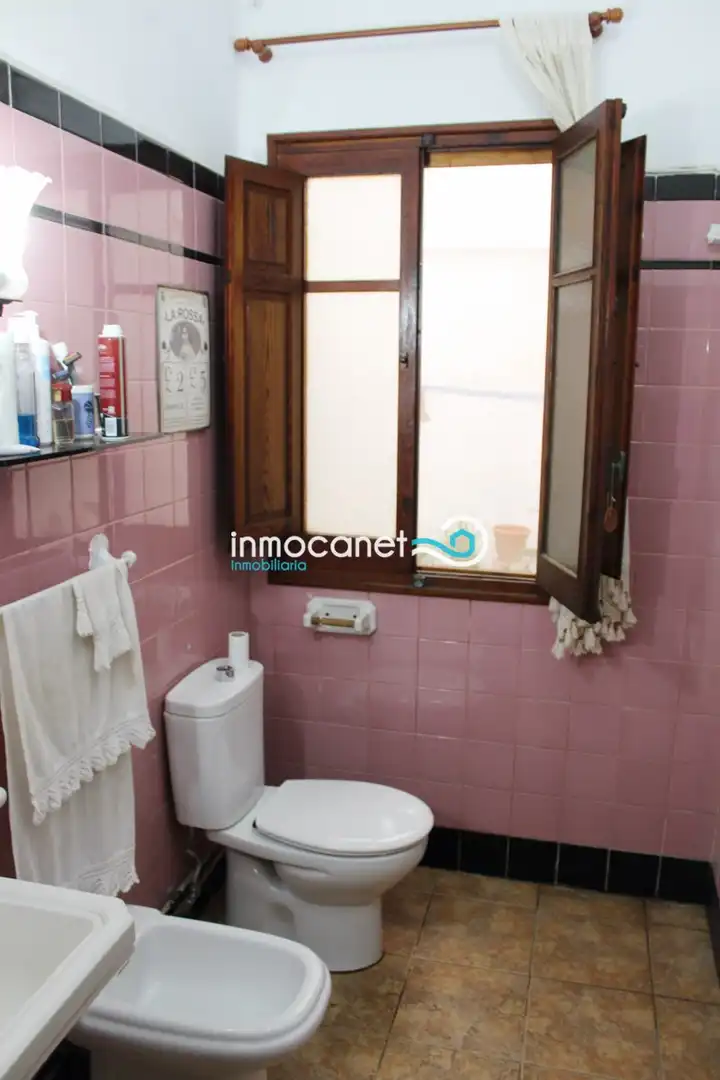 Bany de Apartament en venda en Oliva amb Traster