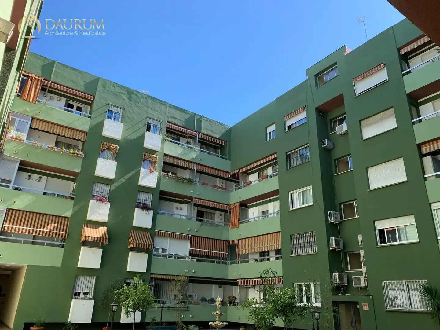 Vista exterior de Pis en venda en Sevilla amb Aire condicionat, Calefacció i Terrassa