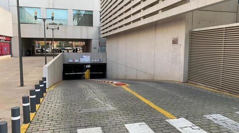 Foto 2 de Garaje en venta en C/ Diego Martinez Barrio , Parque María Luisa -Giralda Sur, Sevilla Capital
