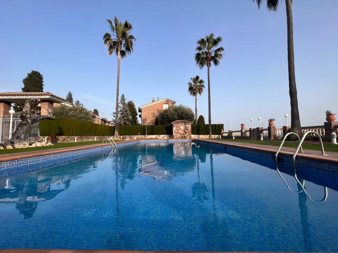 Piscina de Casa o xalet de lloguer en Alella amb Moblat i Piscina comunitària