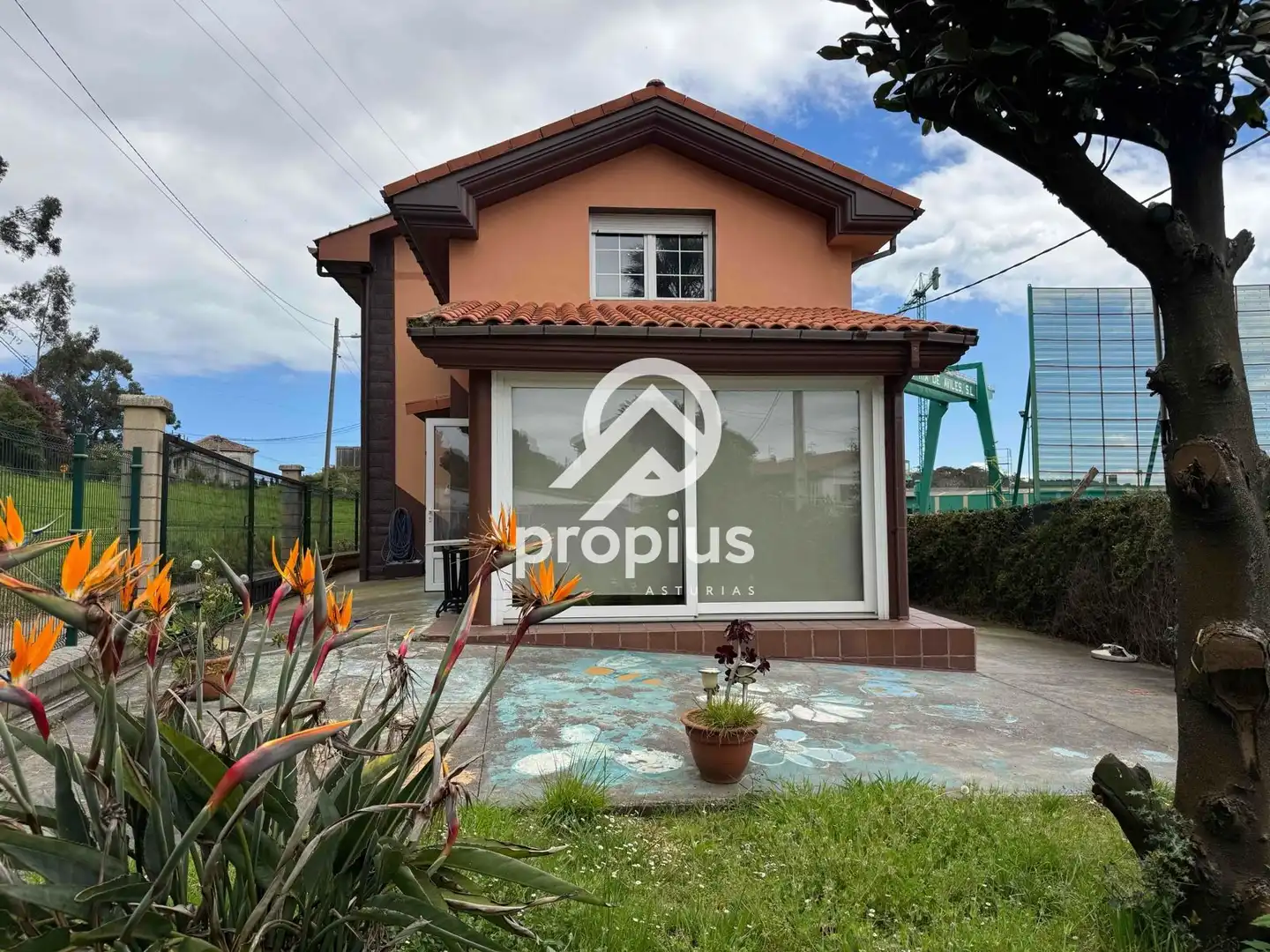 Exterior view of Houses for sale in Avilés  with Heating, Private garden and Parquet flooring