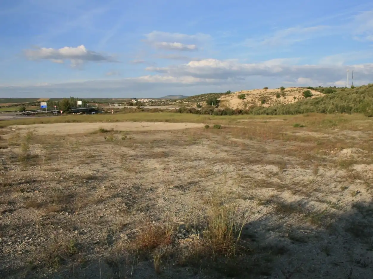 Industrial land for sale in Dehesas Viejas