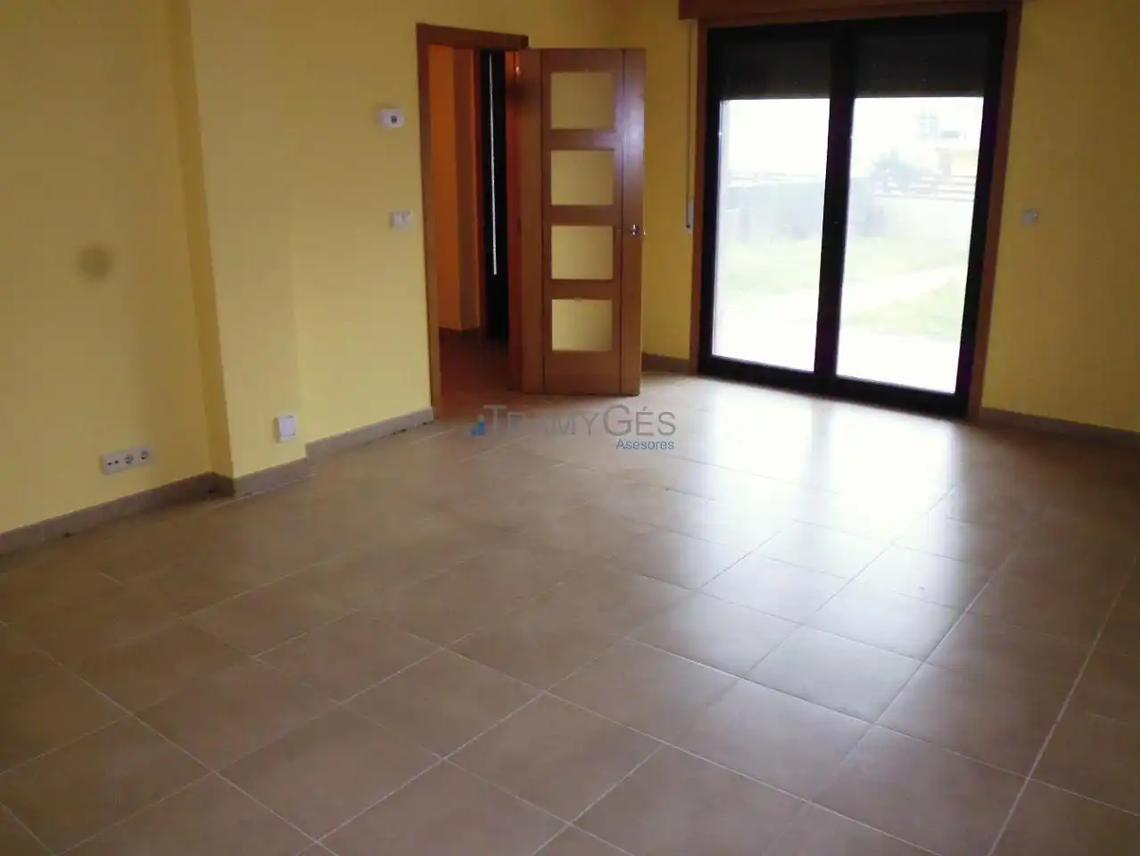 Einfamilien-Reihenhaus zum Verkauf in Baiona mit Heizung, Privatgarten und Parkett