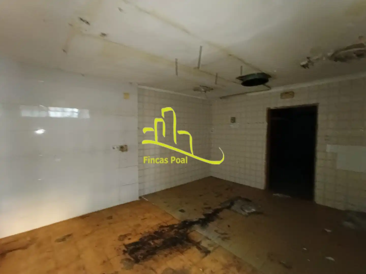 Cocina de Local en venta en Calafell con Terraza