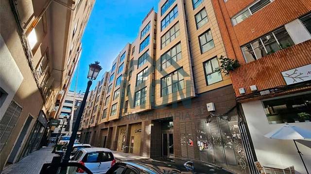 Local comercial en Venta en Exposició