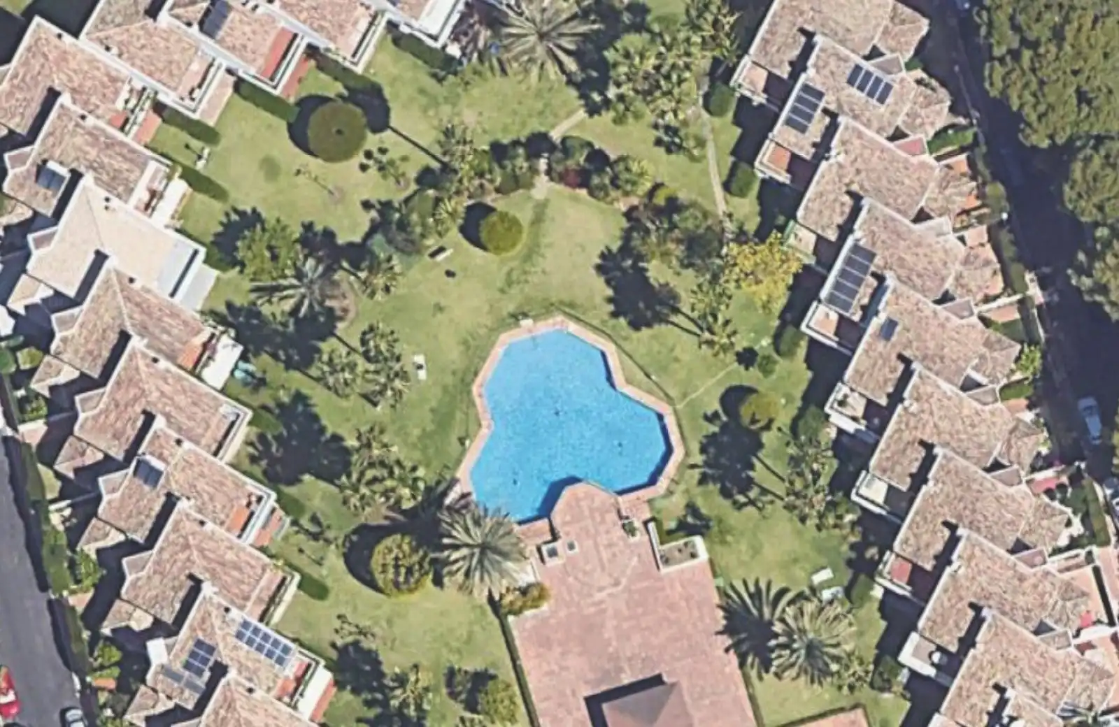 Jardín de Casa adosada en venta en Estepona con Aire acondicionado, Terraza y Amueblado