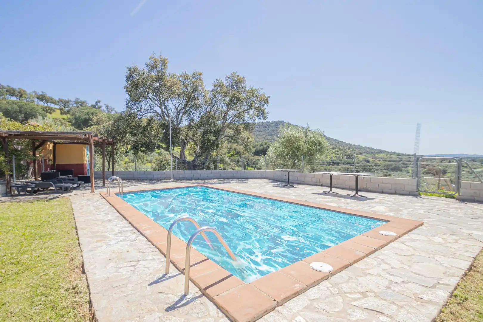 Schwimmbecken von Grundstücke zum Verkauf in El Pedroso
