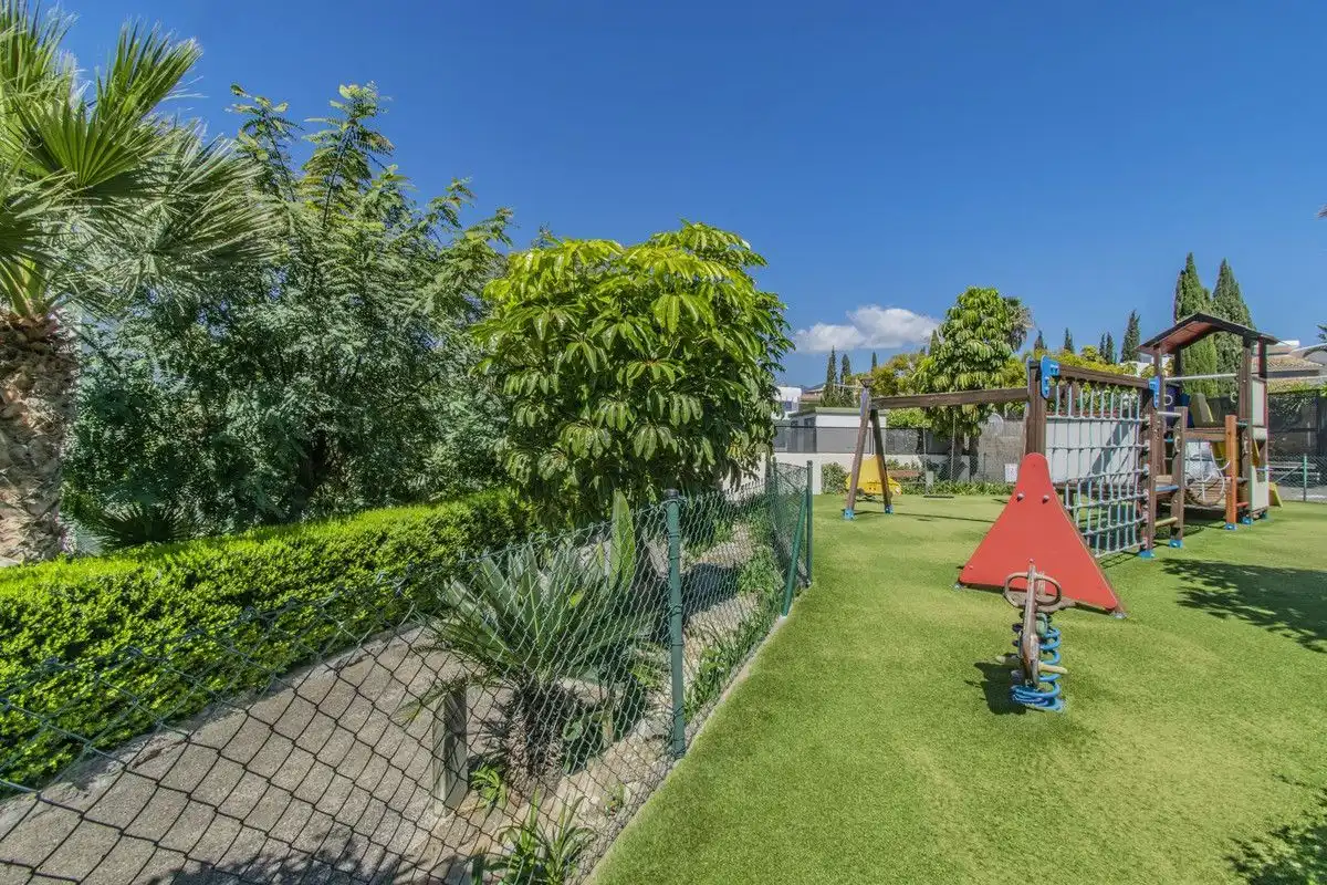 Garten von Wohnungen zum Verkauf in Benahavís mit Klimaanlage, Heizung und Terrasse