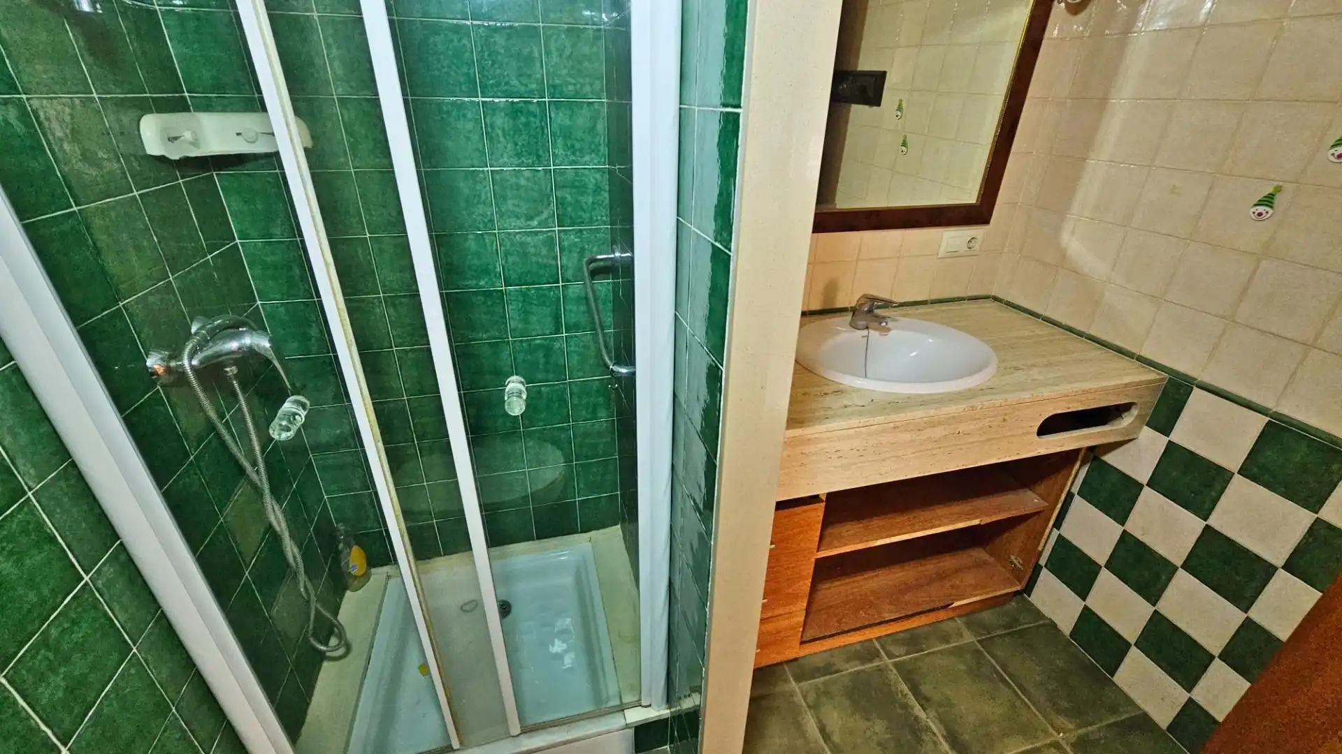 Bany de Casa o xalet en venda en Olot amb Aire condicionat, Calefacció i Parquet