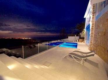 Xalet amb piscina en venda a Siri