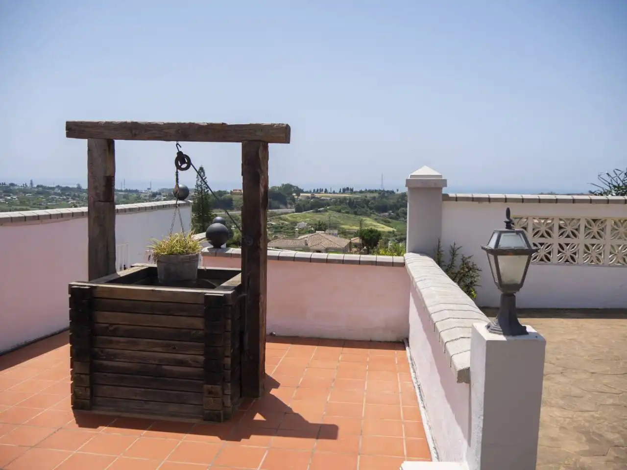 Terrassa de Casa o xalet en venda en Estepona amb Aire condicionat, Piscina i Moblat