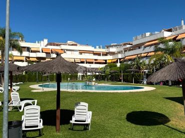 Pis amb piscina en venda a Chapín - Campus Universitario - Navinco