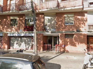 Local comercial en venta en Carrer Josep Soldevila 43