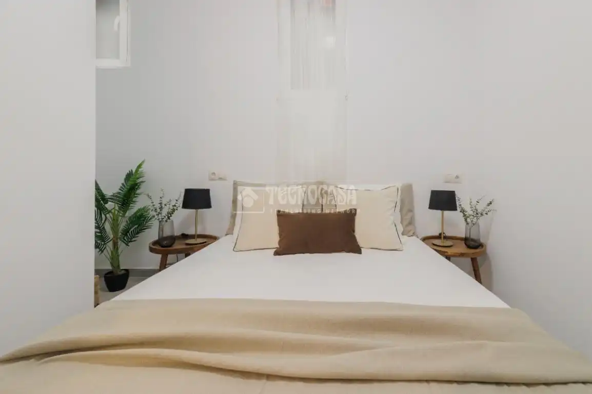 Habitación de Local en venta en Madrid