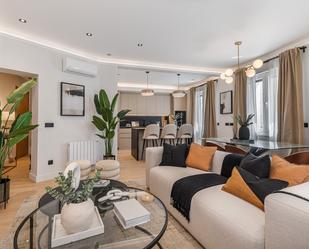 Flat for sale in Calle de Menéndez Pidal, Nueva España