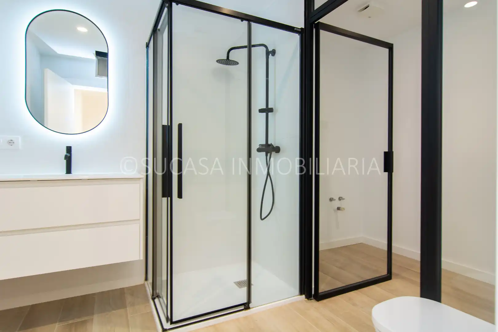 Bathroom of Study for rent in A Coruña Capital   with Heating, Furnished and Oven