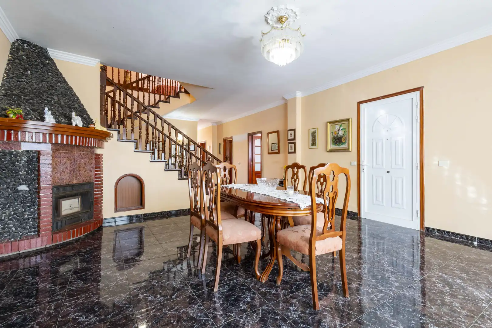 Einfamilien-Reihenhaus zum Verkauf in Los Realejos mit Privatgarten, Terrasse und Abstellraum