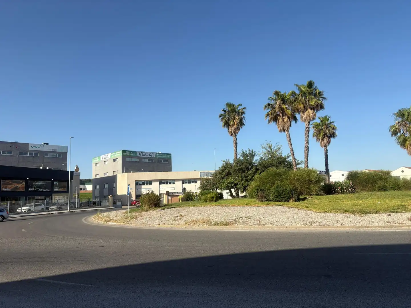 Vista exterior de Nave industrial en venta en Jerez de la Frontera