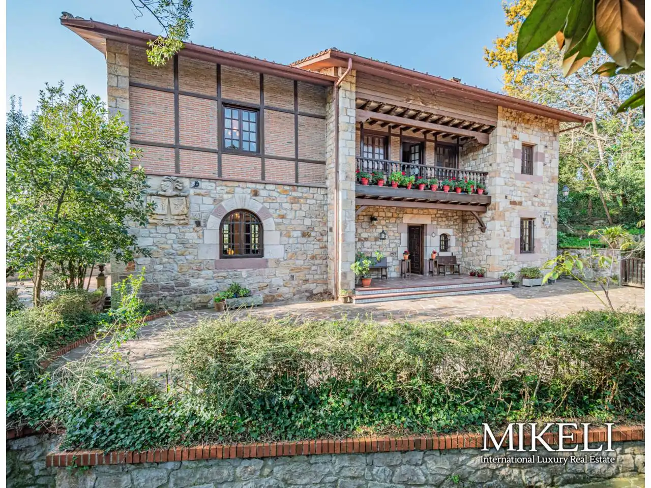 Vista exterior de Casa o xalet en venda en Piélagos amb Calefacció, Jardí privat i Terrassa